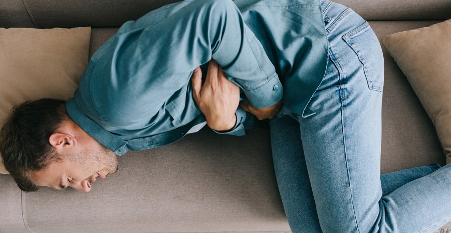 боль в животе