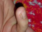 Полоса на ногте полупрозрачная фото 1